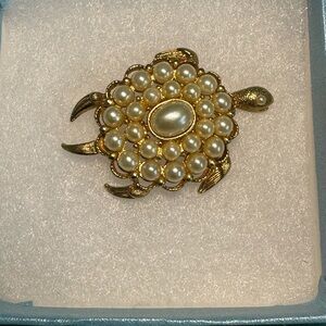 Lia Sophia Gold and Cream Turtle Brooch